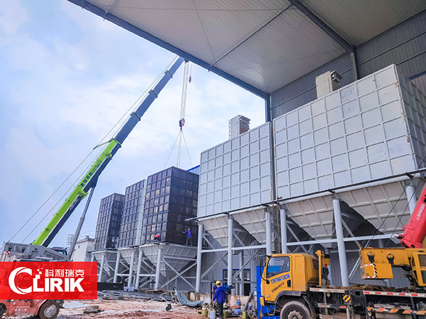 廣西碳酸鈣客戶立磨、環輥磨設備原材料倉吊裝順利完成